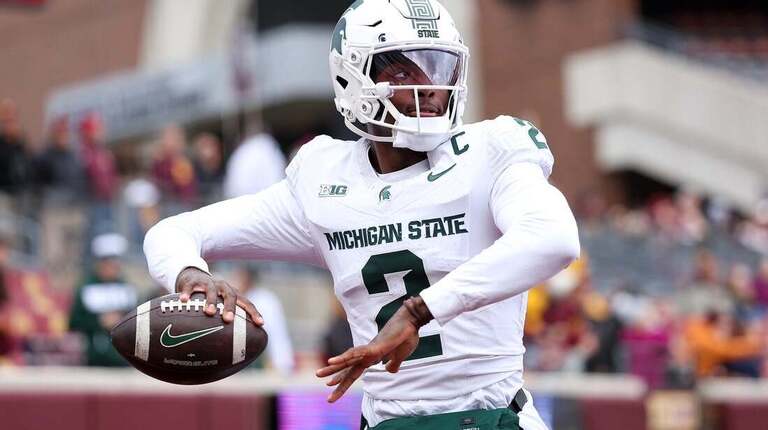 Report: Northwestern names Aidan Chiles starting QB 