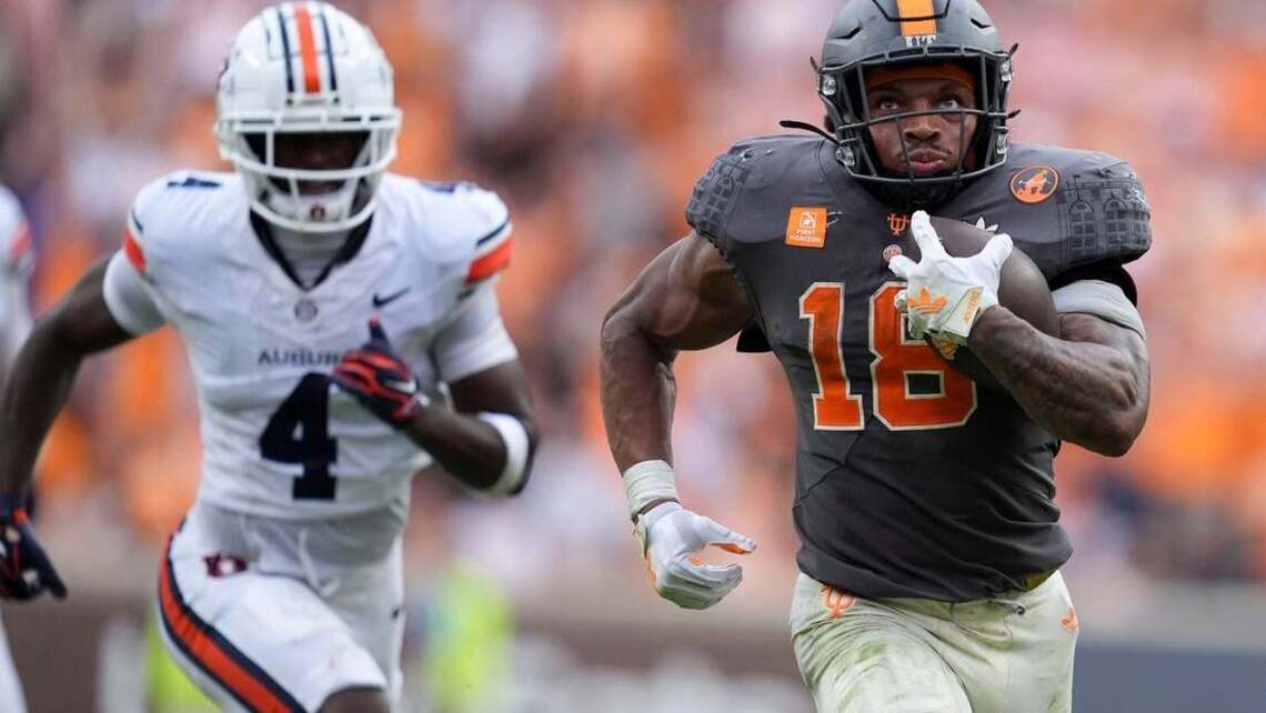 DeSean Bishop, No. 17 Tennessee cruise past Auburn