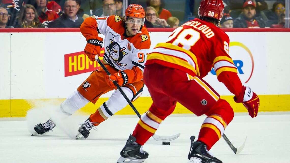 Ducks stay hot, send Flames to worst start in team history 