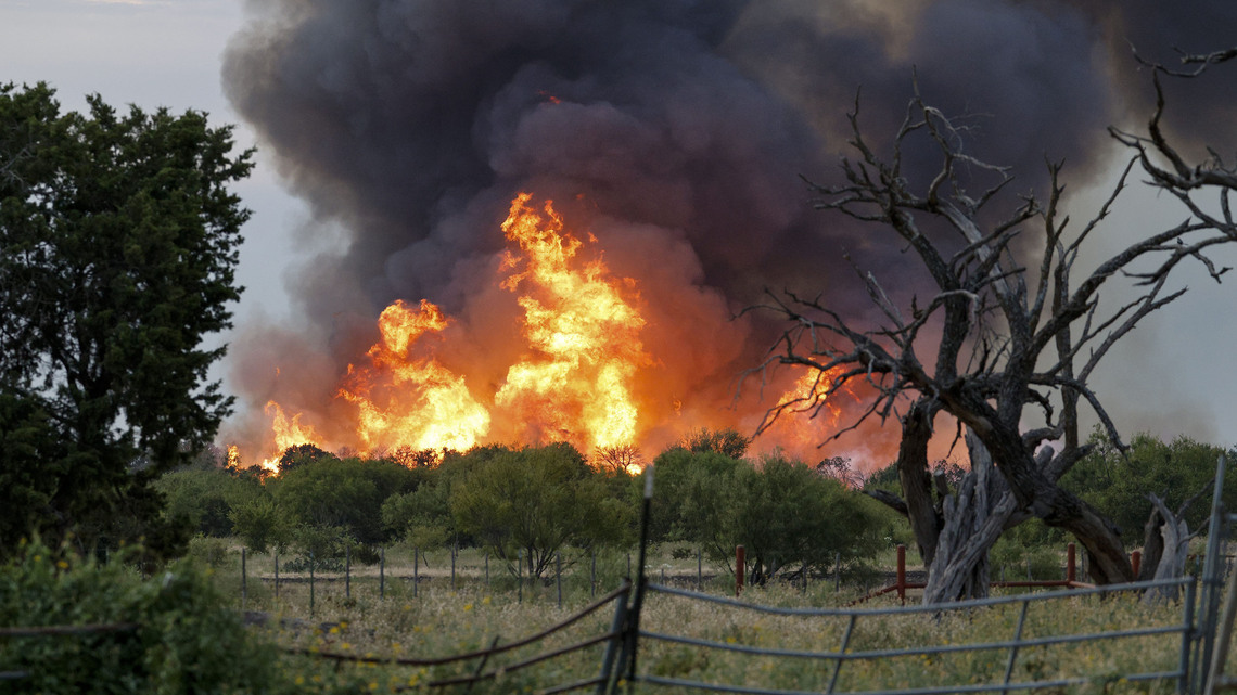 Texas' Ross fire burns 80,000 acres as containment reaches 12%, officials say