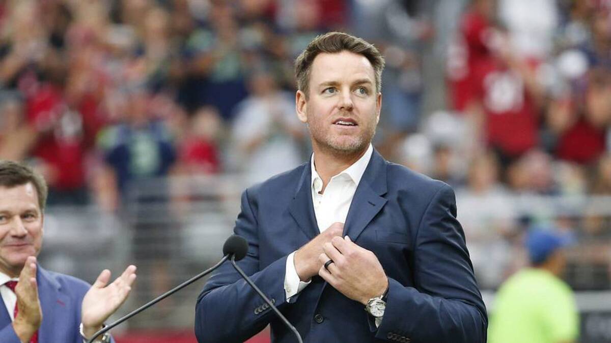  Former Arizona Cardinals quarterback Carson Palmer prepares to address the crowd during his Ring of Honor induction ceremony during halftime against the Seattle Seahawks September 29, 2019. Seahawks Vs Cardinals | Michael Chow/The Republic, Arizona Republic via Imagn Content Services, LLC 