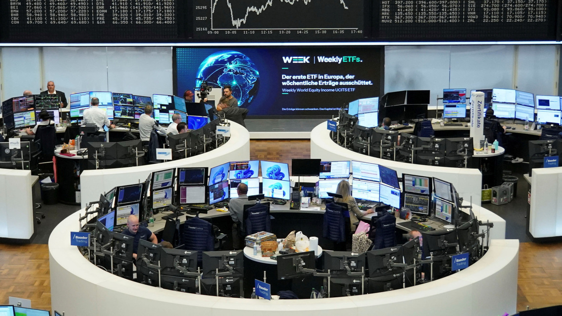 STOXX 600 rises on tech strength; oil and bond yields remain a drag