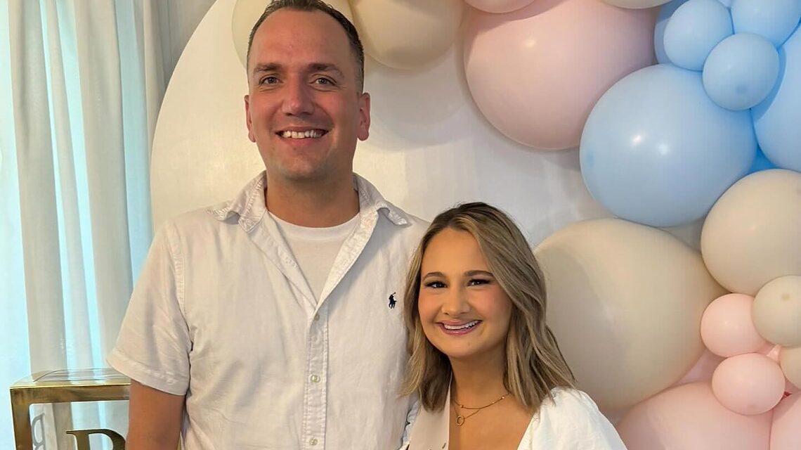 Gypsy Rose Blanchard's Fiance Ken Urker Dead at 33: Report