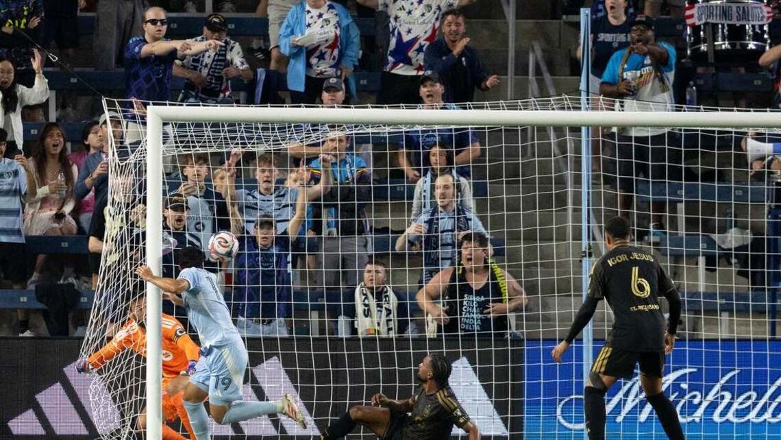 SKC preserve early lead, pull off upset of LAFC 