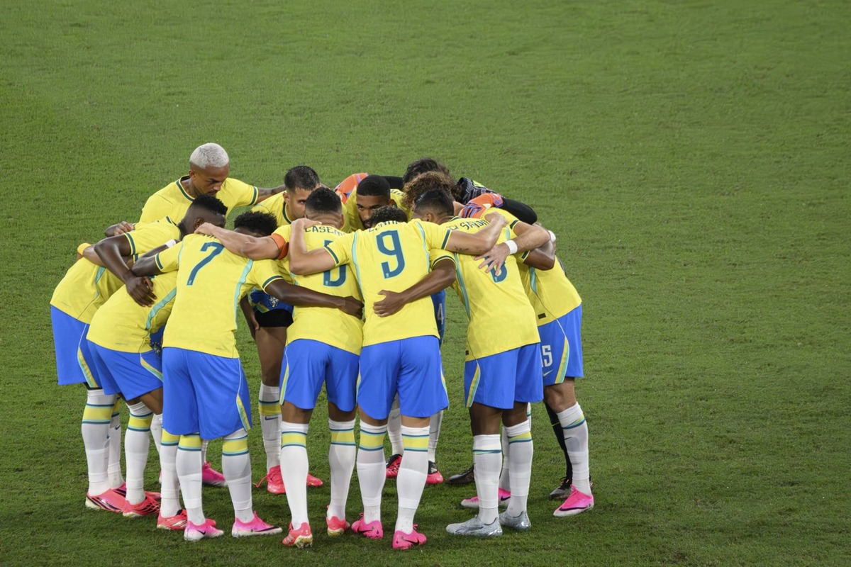  Players of Brazil form a huddle prior to the international friendly match between Brazil and Panama at Maracana Stadium on May 31, 2026 in Rio de Janeiro, Brazil. (Photo by Alexandre Neto/Sports Press Photo/Getty Images)