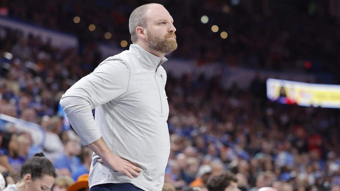 Report: Bucks hiring former Grizzlies head coach Taylor Jenkins 