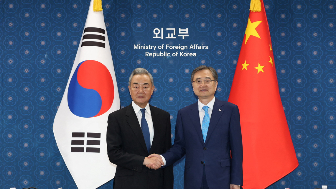 China urges South Korea not to take sides, blames US policy for Korea tensions 