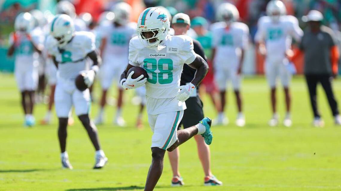 Miami Dolphins Joint Practice with Giants Observations: Skirmishes, Sacks, and More