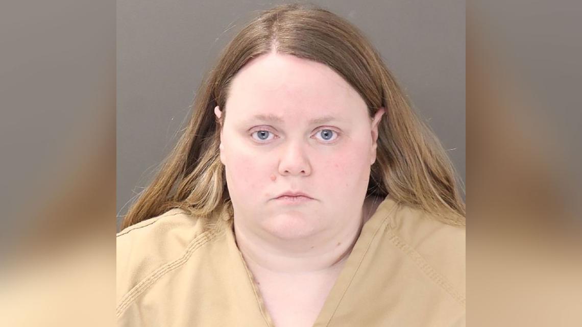 Mom Tried Poisoning Hospitalized Child by Injecting Feces Into IV Line 