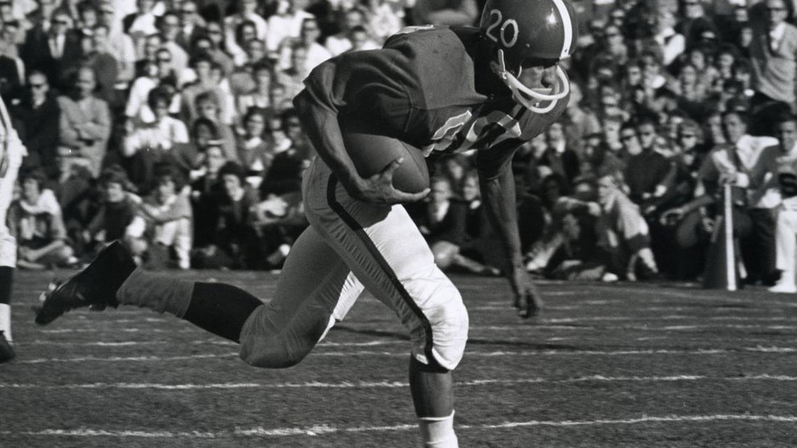 All-American, Super Bowl-winning coach Sherman Lewis dies