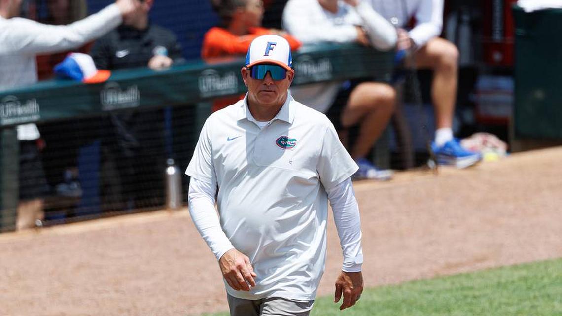 Gators Softball HC Tim Walton Ejected vs. Texas Tech in Super Regional