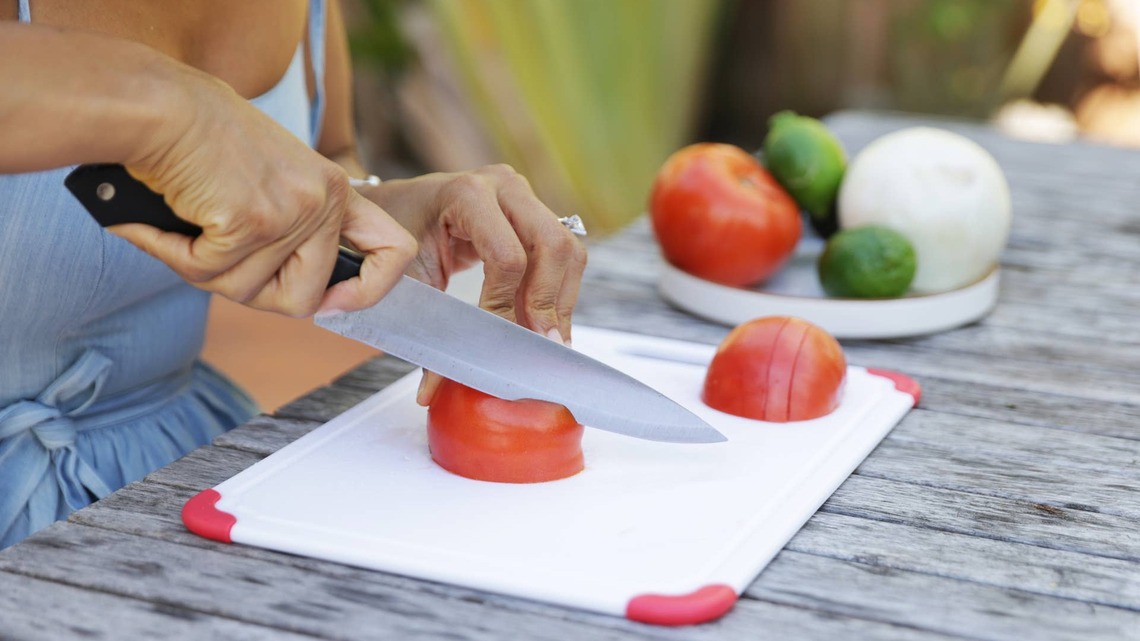 Should You Throw Away All Your Plastic Cutting Boards? Oncologists Share the Truth 