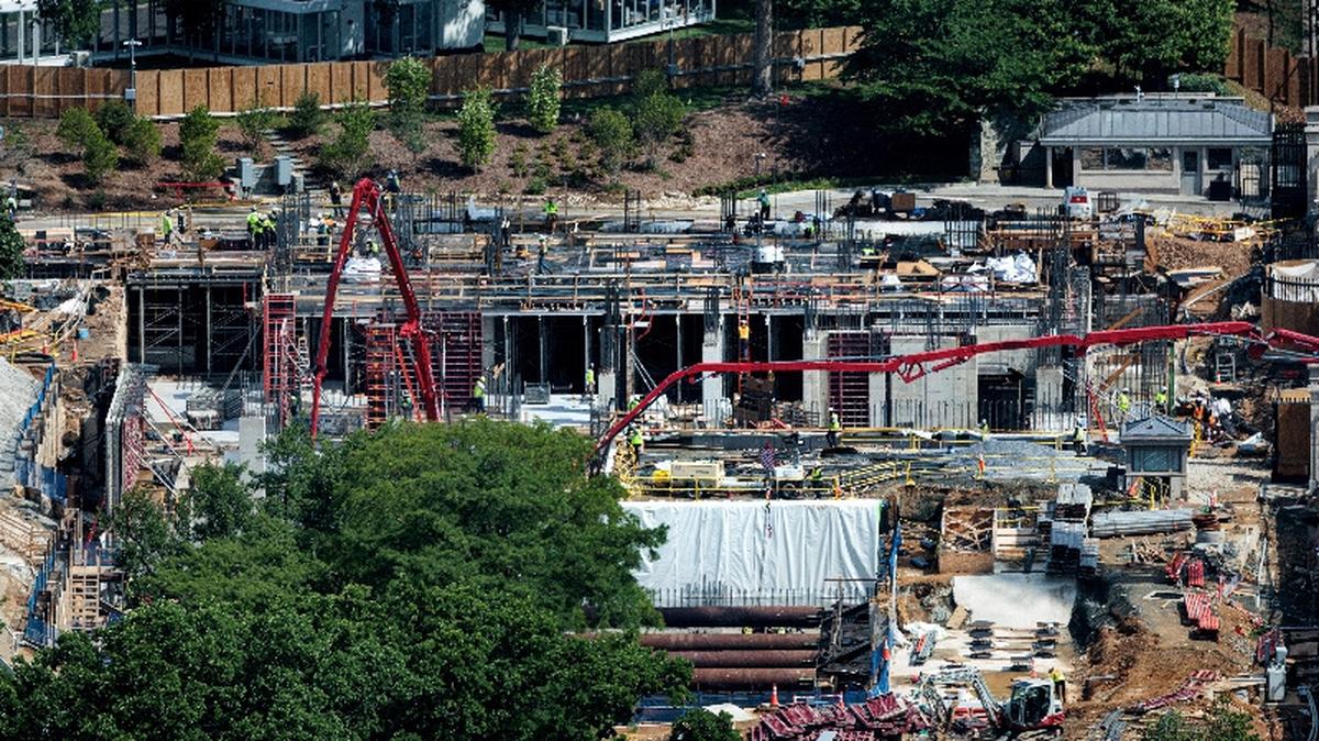 FILE PHOTO: Construction continues on the planned White House ballroom in the area of the former East Wing in Washington, D.C., U.S., May 14, 2026. REUTERS/Evelyn Hockstein/File Photo