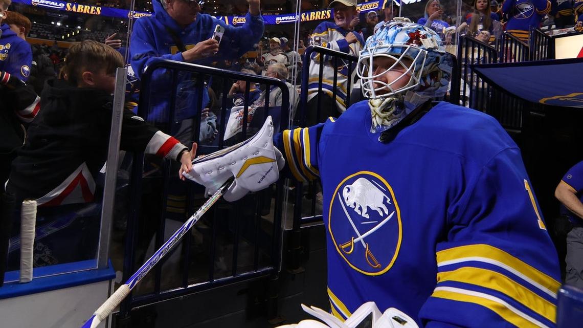 Sabres G Ukko-Pekka Luukkonen to start Game 4 vs. Canadiens 
