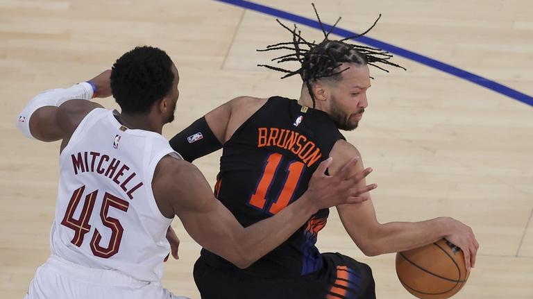 Riding-high Knicks head to Cleveland with commanding 2-0 lead over Cavs 
