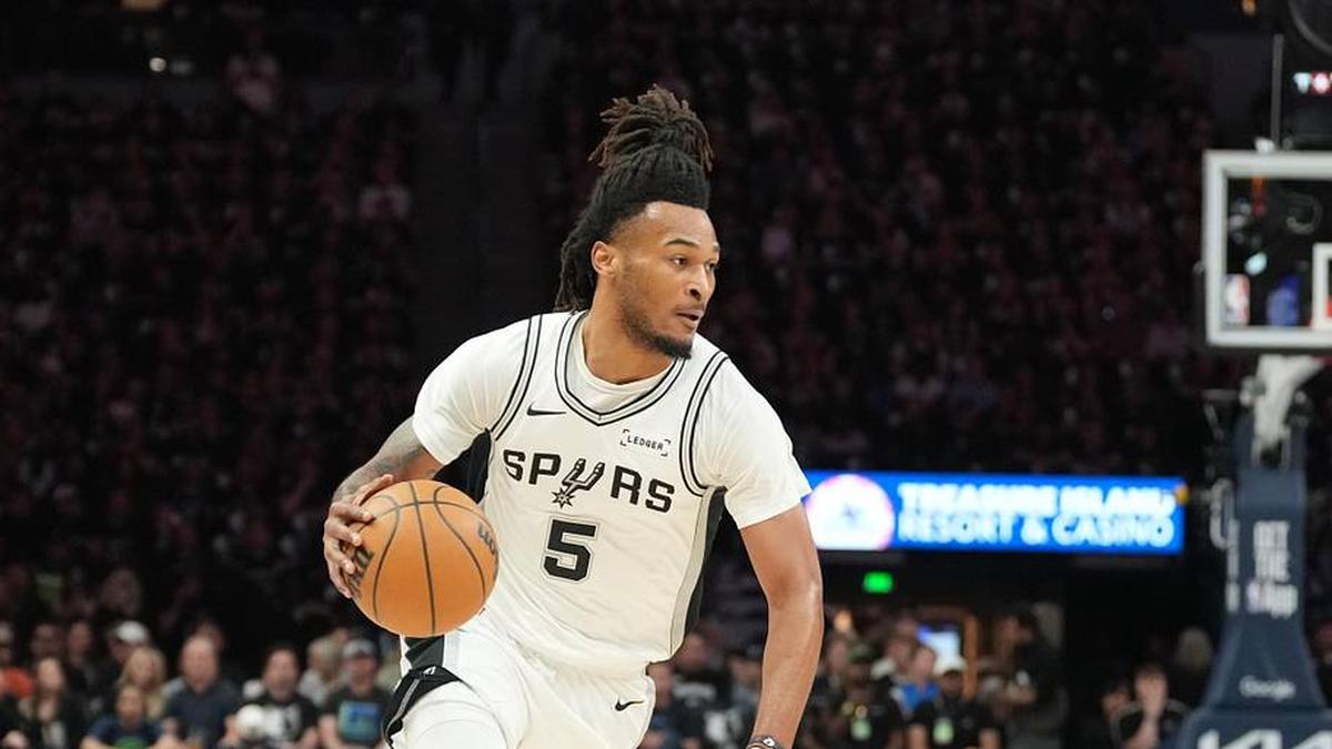  Castle scored 32 points in the Spurs' Game 6 win that punched their ticket to the Western Conference finals. | Jesse Johnson-Imagn Images 