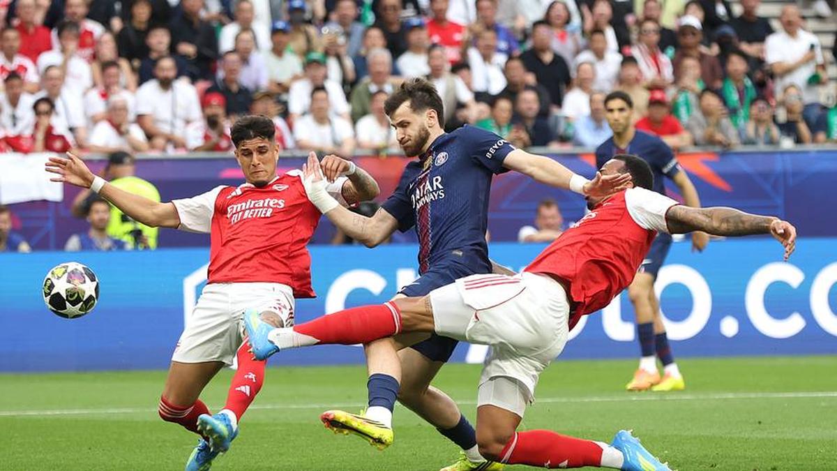  PSG attackers weren't granted any space to operate. | Rob Newell/CameraSport/Getty Images 