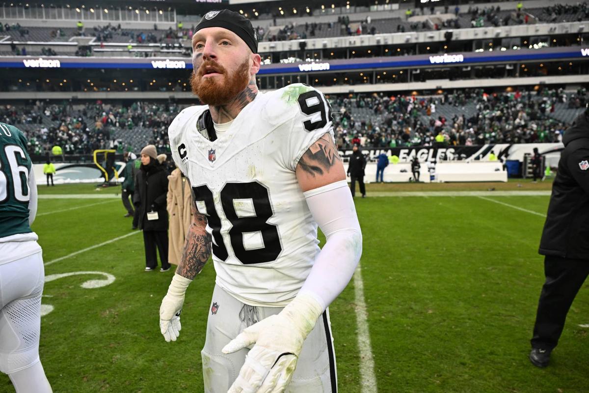  Las Vegas Raiders defensive end Maxx Crosby (98) on the field after loss to the Philadelphia Eagles. 