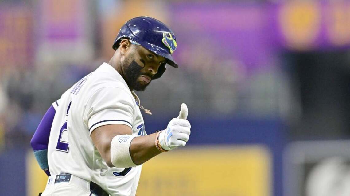 Rays ride 5-run fourth to pull away from Padres