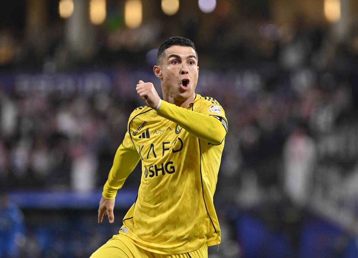  Cristiano Ronaldo of Al Nassr celebrates after scoring a goal during the Saudi Pro League match between Al Hilal and Al Nassr. Photo by Mohammed Saad/Anadolu via Getty Images