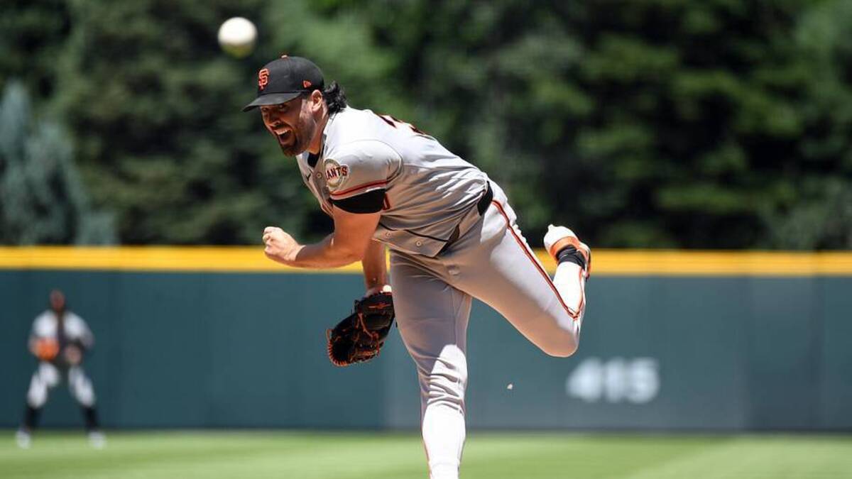  May 31, 2026; Denver, Colorado, USA; San Francisco Giants pitcher Robbie Ray (38) pitches during the first inning against the Colorado Rockies at Coors Field. | Christopher Hanewinckel-Imagn Images 