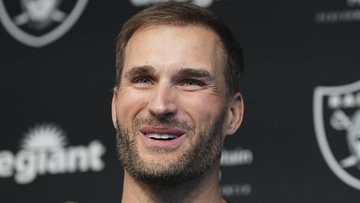  Apr 8, 2026; Las Vegas, NV, USA; Las Vegas Raiders quarterback Kirk Cousins speaks at a press conference at Intermountain Health Performance Center. Mandatory Credit: Candice Ward-Imagn Images | Candice Ward-Imagn Images 