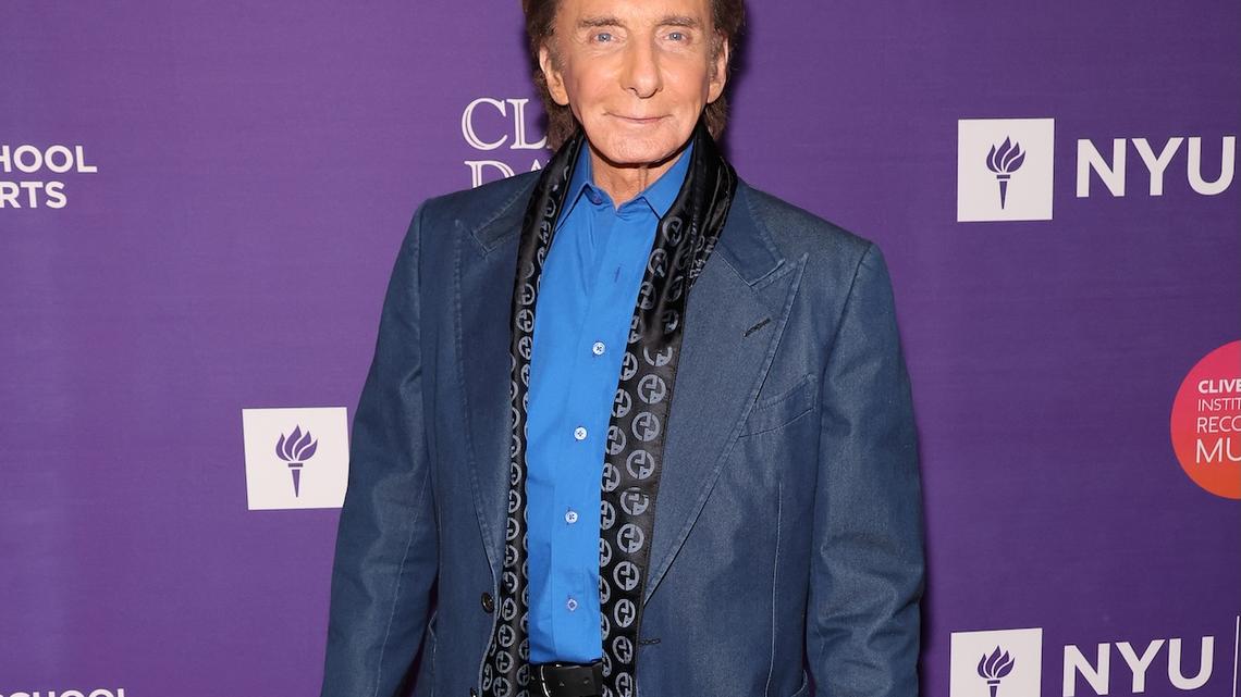 Barry Manilow Reveals What Cosmetic Surgery He's Gotten 