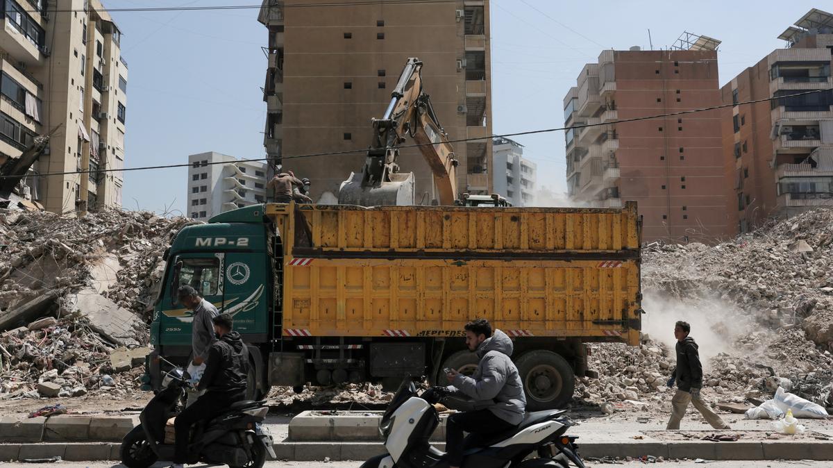 Works at the site of an Israeli strike in the southern suburbs of Beirut, Lebanon, May 8, 2026. REUTERS/Raghed Waked