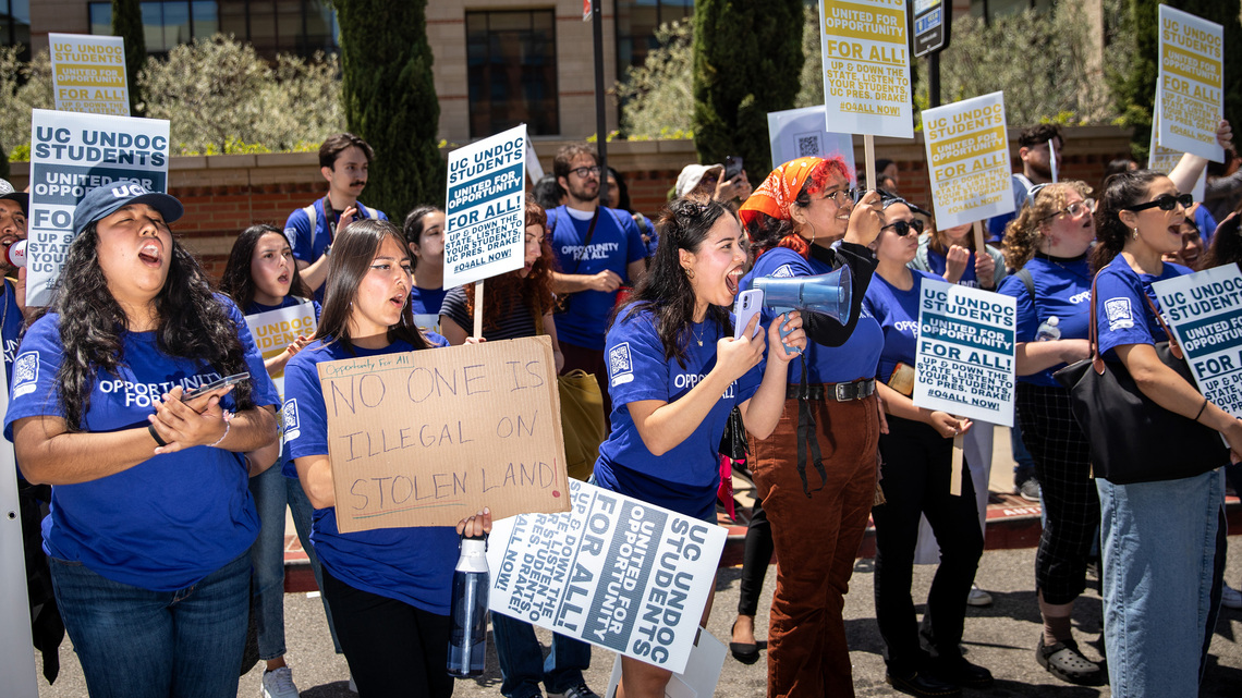 Campus jobs for undocumented students blocked by Newsom veto
