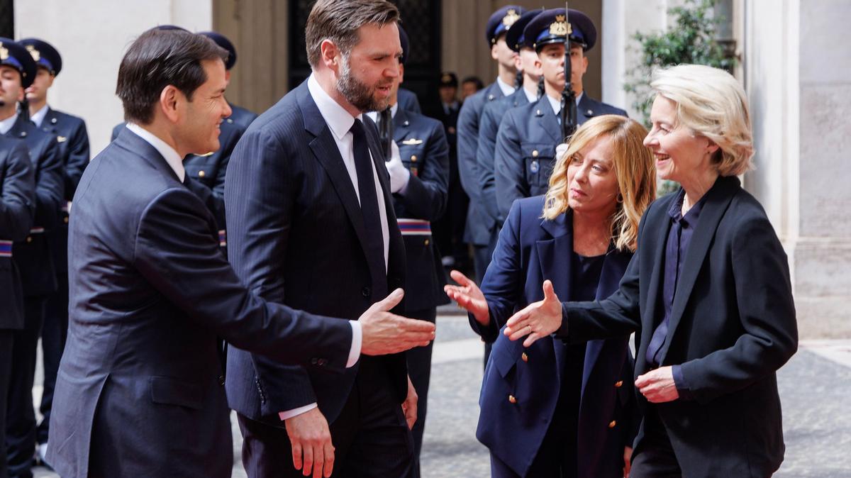(L-R) US Secretary of State Marco Rubio, U.S. Vice President J.D. Vance, Italian Prime Minister Giorgia Meloni and European Commission President Ursula von der Leyen share a talk during the summit at Palazzo Chigi. (Roberto Monaldo/LaPresse via ZUMA Press/dpa/TNS)