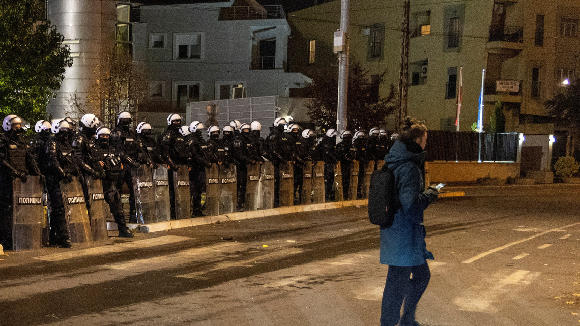 Protesters enter Serbian pro-Vucic TV station, call for arrest of editor 