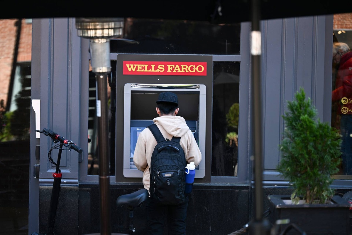  As consumers spend less time in bank branches, banks like Wells Fargo are responding by closing branches. 