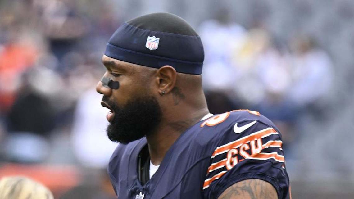  Sep 29, 2024; Chicago, Illinois, USA; Chicago Bears head coach Matt Eberflus and Chicago Bears tight end Marcedes Lewis (84) before the game against the Los Angeles Rams at Soldier Field. Mandatory Credit: Matt Marton-Imagn Images | Matt Marton-Imagn Images 