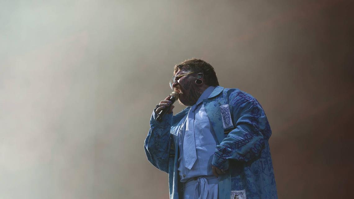 '80s Rocker Makes Surprise Coachella Appearance to Sing Classic Song With Teddy Swims 