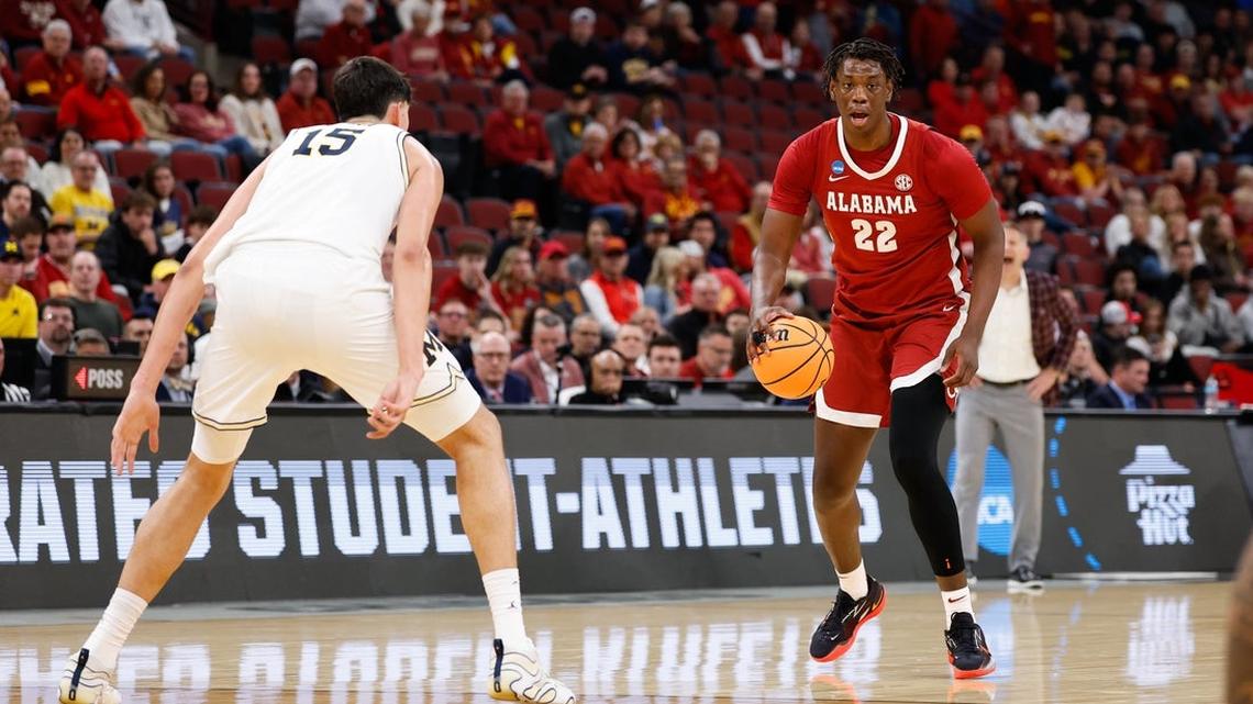 Reports: Former Alabama C Aiden Sherrell commits to Indiana 