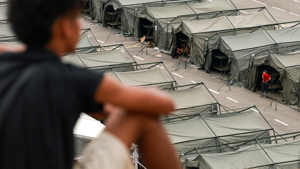 Italy, Spain extend tit-for-tat border controls after Ceuta migrant surge 