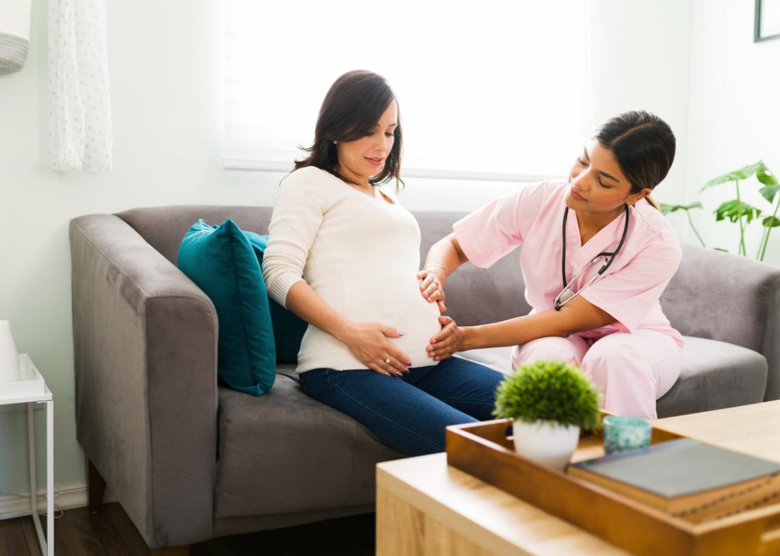  antoniodiaz // Shutterstock 