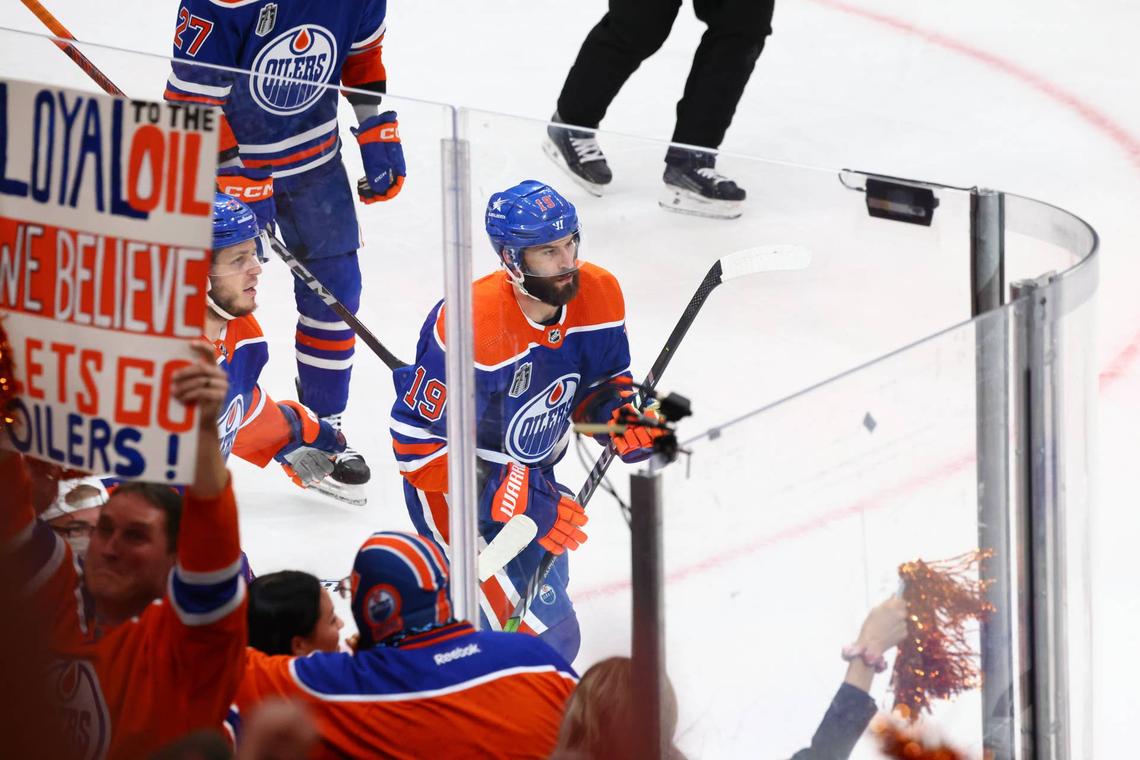  Edmonton Oilers center Adam Henrique (19) celebrates a goal in a game against the Florida Panthers. Sergei Belski-USA TODAY Sports 