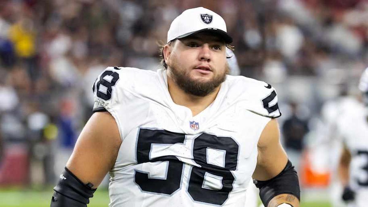  Aug 23, 2025; Glendale, Arizona, USA; Las Vegas Raiders center Jackson Powers-Johnson (58) against the Arizona Cardinals during a preseason NFL game at State Farm Stadium. Mandatory Credit: Mark J. Rebilas-Imagn Images | Mark J. Rebilas-Imagn Images 