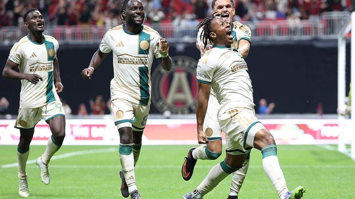 Gabriel Pec's second-half brace vaults Galaxy past Atlanta
