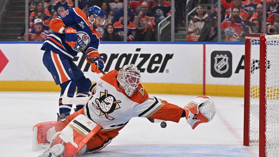 Oilers squander 2-goal lead, then come back to edge Ducks 