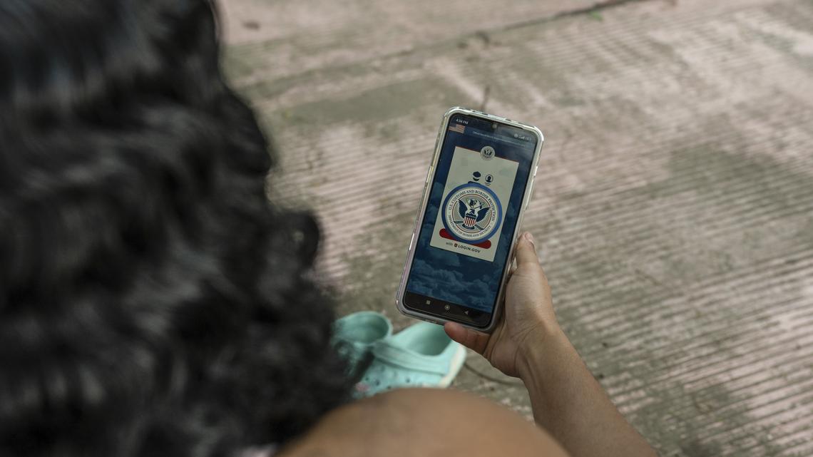 Judge rules Trump unlawfully revoked status of migrants who used entry app