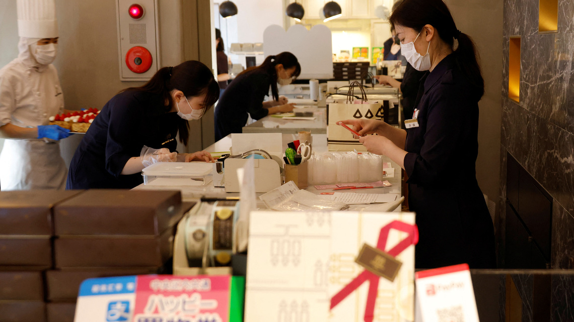Japan's real wages rise for eighth straight month in August   
