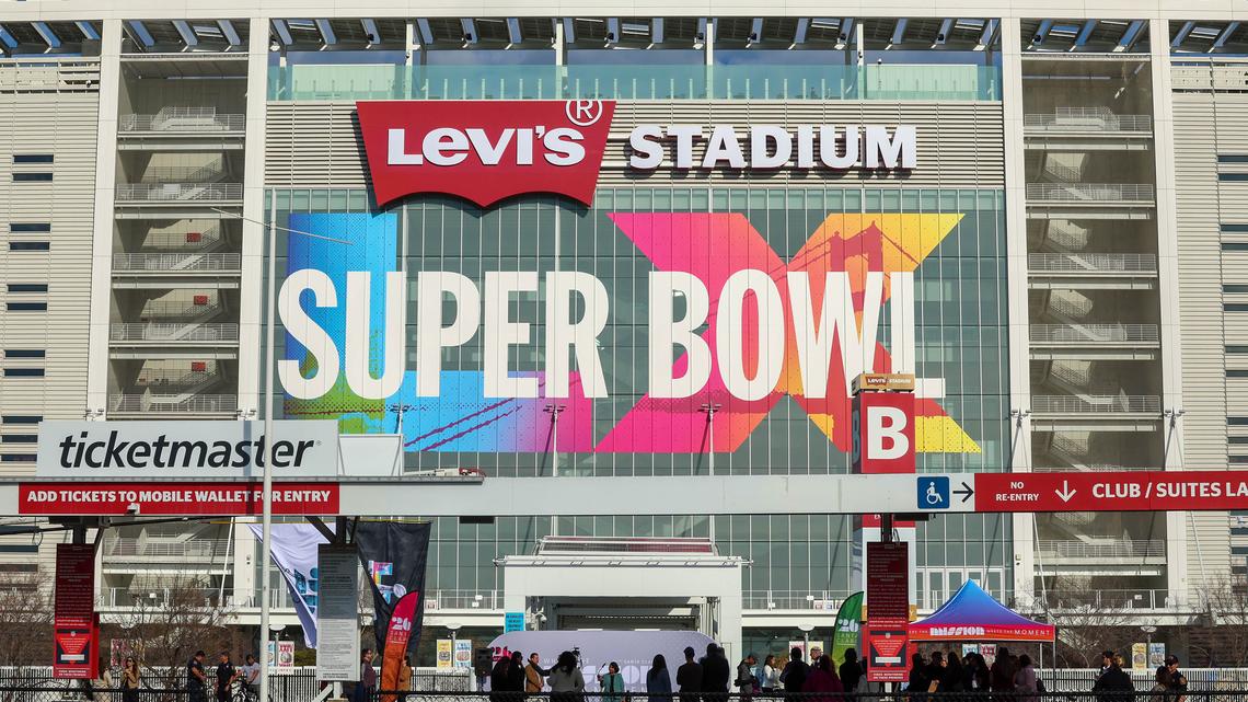 Commentary: Super Bowl food ads aren't causing the obesity problem 