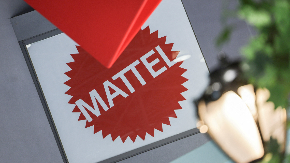 Mattel investor Ariel pushes for sale as turnaround stalls 