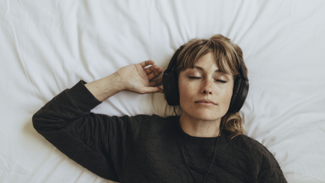 White, Pink or Brown: Which Noise Color Do Sleep Experts Actually Recommend? 