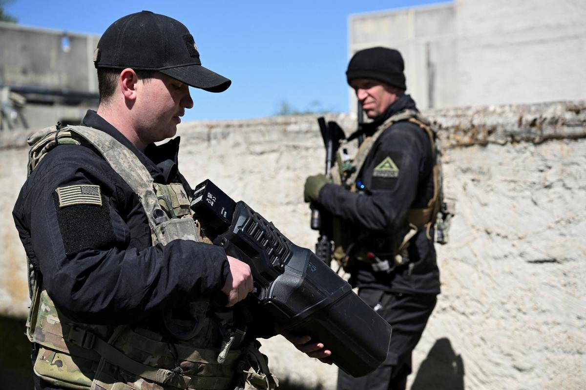 A soldier holds a drone gun at a media day during the U.S. Army Combined Resolve exercise at the U.S. Army's southern Germany training facilities in Hohenfels, Germany, April 30, 2026. REUTERS/Angelika Warmuth