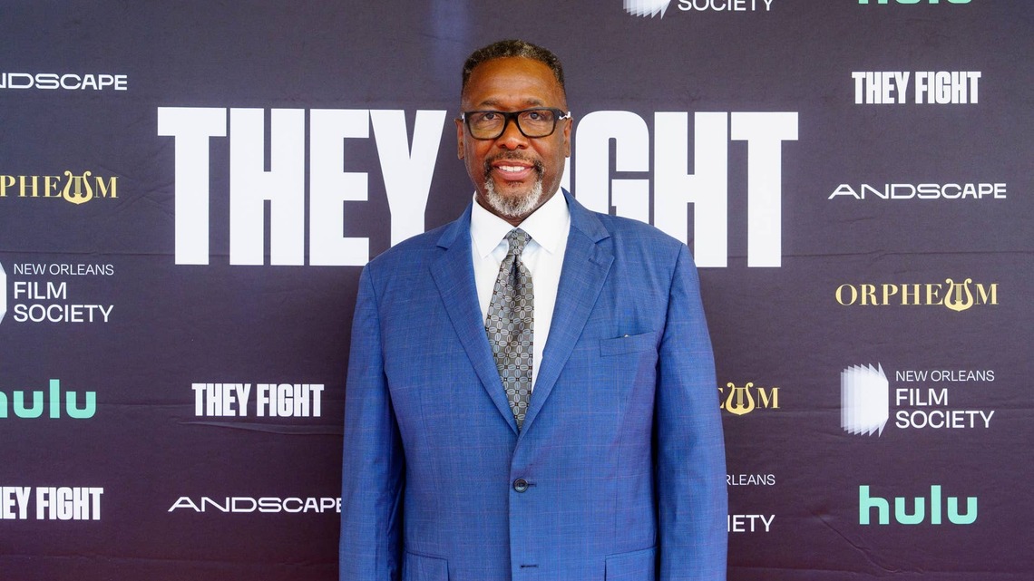 ‘The Wire' Star Wendell Pierce Shows off Slimmed-Down Physique on the Red Carpet 