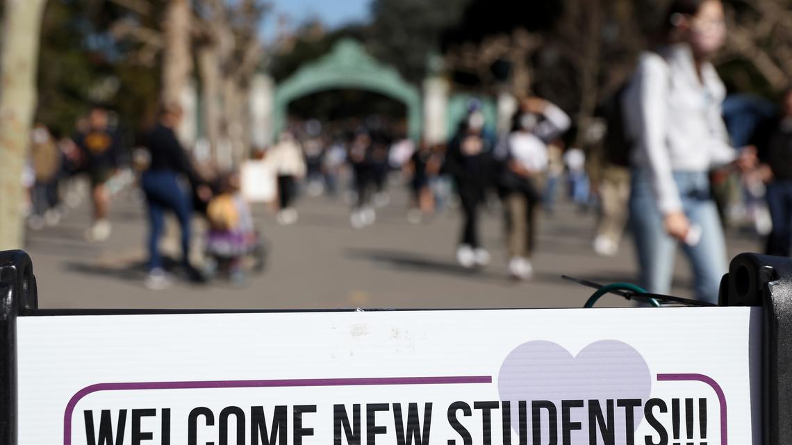 US colleges report 20% drop in foreign students over visa clampdown