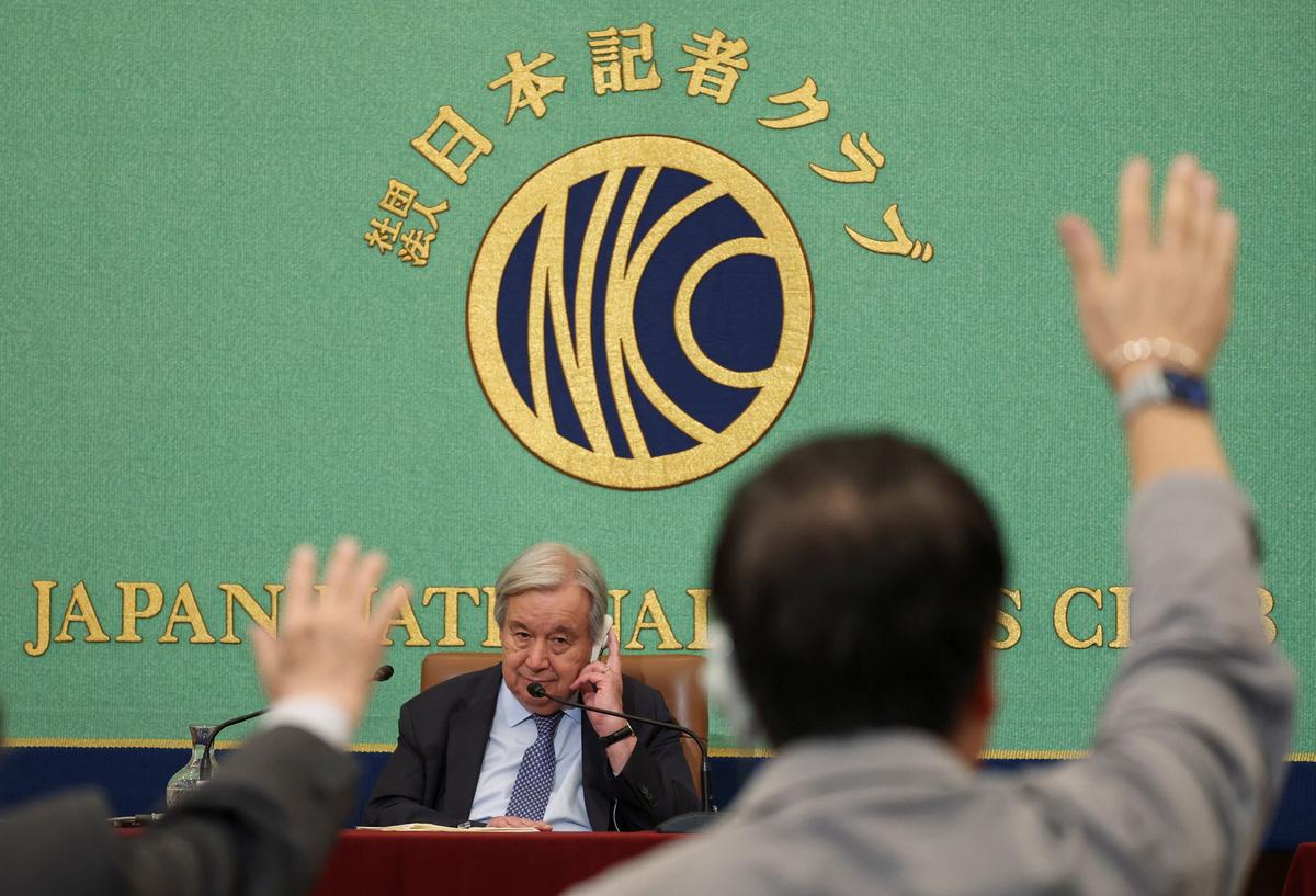 United Nations Secretary-General Antonio Guterres attends a press conference as journalists raise their hands for questions at Japan National Press Club in Tokyo, Japan May 20, 2026.  REUTERS/Issei Kato